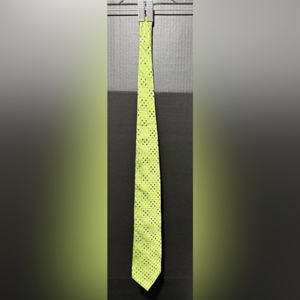 🪩Nicole Miller Green Polka Dot Silk Neck Tie